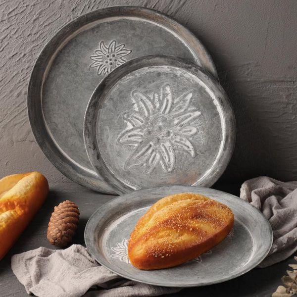 dishes & plates retro printing iron plate french bread metal tray antique storage european vintage round home decor po props
dishes & plates retro printing iron plate french bread metal tray antique storage european vintage round home decor po props