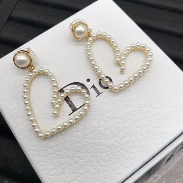 special offer 2021 luxury designer jewelry new love pearl earrings female s925 silver needle net red temperament
special offer 2021 luxury designer jewelry new love pearl earrings female s925 silver needle net red temperament