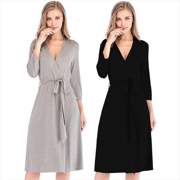 concise robes soild kimono night women sleepwear autumn winter nightwear casual dressing gown female bathrobe, Black;red
concise robes soild kimono night women sleepwear autumn winter nightwear casual dressing gown female bathrobe, Black;red