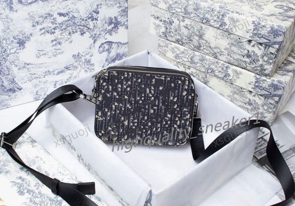 luxury design flap chain shoulder sneakers handbag caviar leather clutch retro designer wallet flower mini bucket ladies, Black
luxury design flap chain shoulder sneakers handbag caviar leather clutch retro designer wallet flower mini bucket ladies, Black