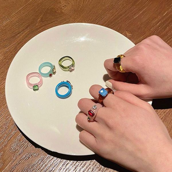 cluster rings fashion colorful rhinestone wedding for women transparent resin acrylic matching ring female vintage women's jewelry 2021, Golden;silver
cluster rings fashion colorful rhinestone wedding for women transparent resin acrylic matching ring female vintage women's jewelry 2021, Golden;silver
