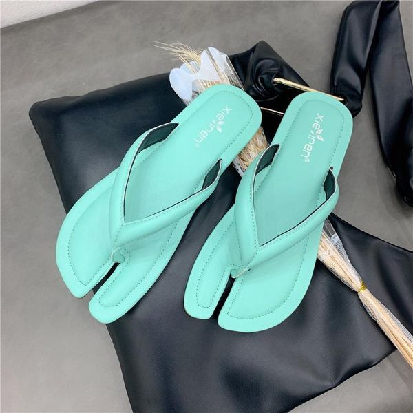 shoes woman 2021 shallow female slippers rubber flip flops luxury slides hawaiian designer flat pu fabric casual fl, Black
shoes woman 2021 shallow female slippers rubber flip flops luxury slides hawaiian designer flat pu fabric casual fl, Black
