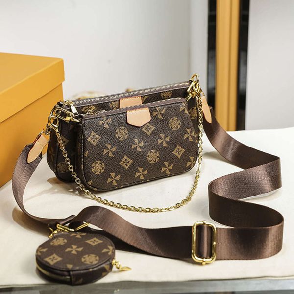 women's bag 2021 fashion three in one single shoulder messenger printed chain broadband armpit mahjong
women's bag 2021 fashion three in one single shoulder messenger printed chain broadband armpit mahjong