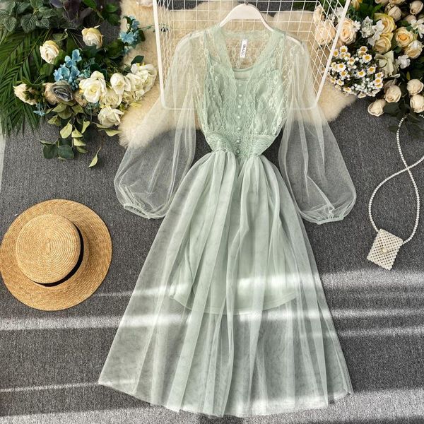 casual dresses 2021 autumn women lantern puff sleeve v-neck mesh gauze ruffles dress lady elastic slim waist hollow lace party midi chic, Black;gray
casual dresses 2021 autumn women lantern puff sleeve v-neck mesh gauze ruffles dress lady elastic slim waist hollow lace party midi chic, Black;gray