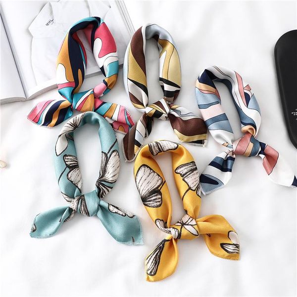 scarves cross-section silk scarf small square ladies spring and summer fashion all-match printing, Blue;gray
scarves cross-section silk scarf small square ladies spring and summer fashion all-match printing, Blue;gray