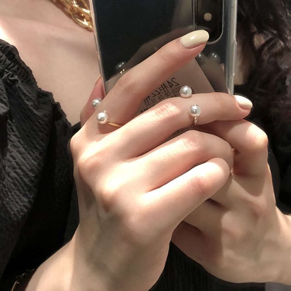 2020 new female korean temperament round opening mother of pearl shell adjustable ring net red, Black
2020 new female korean temperament round opening mother of pearl shell adjustable ring net red, Black