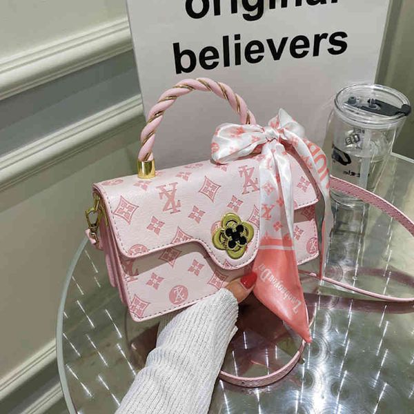 2022 factory outlet online direct small fresh women's autumn and winter embossed pink style one shoulder small square portable
2022 factory outlet online direct small fresh women's autumn and winter embossed pink style one shoulder small square portable