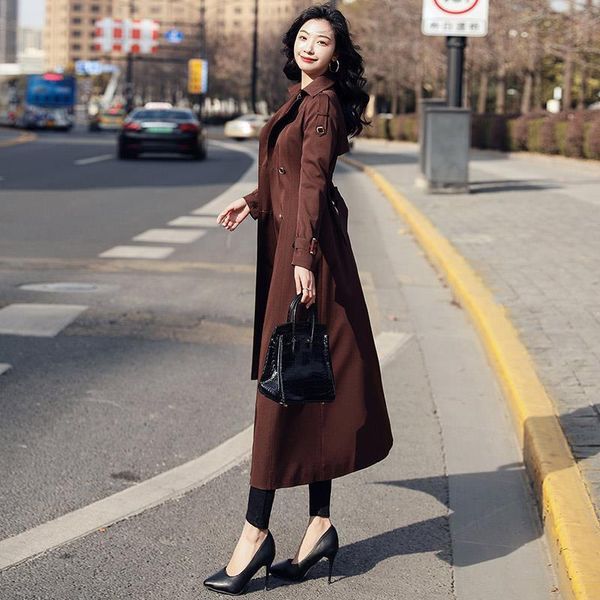 women's trench coats 2021 brand autumn winter long coat women england stylish double breasted sashes female brown classic windbreaker, Tan;black
women's trench coats 2021 brand autumn winter long coat women england stylish double breasted sashes female brown classic windbreaker, Tan;black
