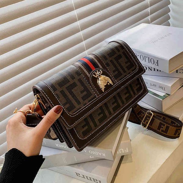 75% off luggage factory wholesale red texture bag this year's popular broadband single shoulder messenger bag
75% off luggage factory wholesale red texture bag this year's popular broadband single shoulder messenger bag
