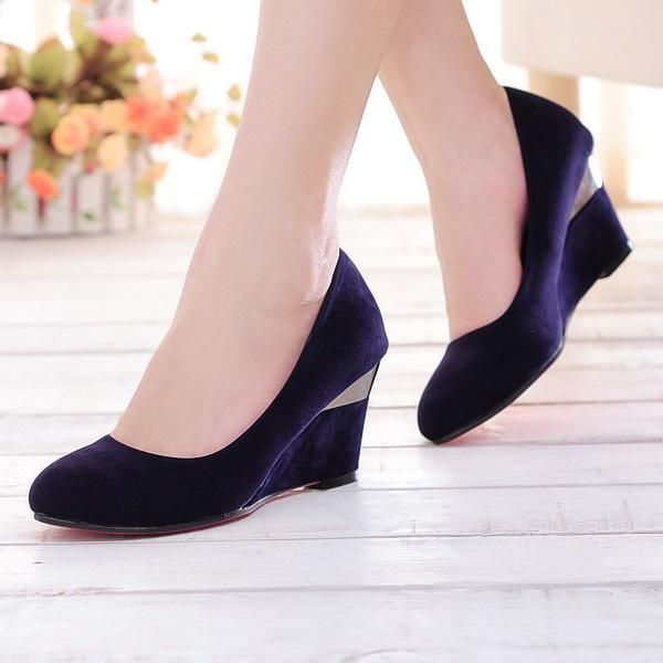 women red bottom wedge shoes woman slope heels round head big size 42 43 four seasons single work office wedding pumps dress, Black
women red bottom wedge shoes woman slope heels round head big size 42 43 four seasons single work office wedding pumps dress, Black