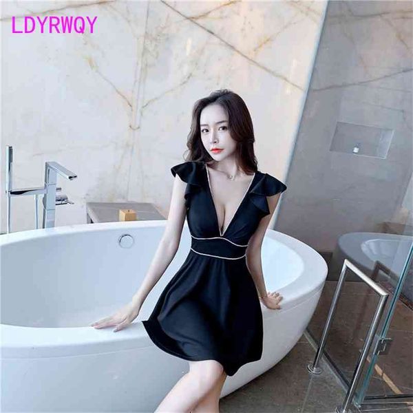 ldyrwqy v-neck fashion dress with low bust, back and waist flounces for summer office lady 210603, Black;gray
ldyrwqy v-neck fashion dress with low bust, back and waist flounces for summer office lady 210603, Black;gray