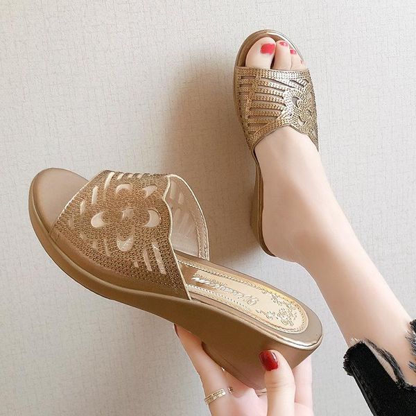 slippers plis size solid women sandals peep-toe crystal slides wedges net yarn ladies 5cm high heels for womans summer shoes, Black
slippers plis size solid women sandals peep-toe crystal slides wedges net yarn ladies 5cm high heels for womans summer shoes, Black