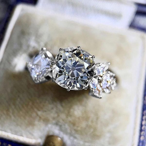 wedding rings fashionable ladies engagement jewelry luxury sparkling zircon inlaid ring women prom gift, Slivery;golden
wedding rings fashionable ladies engagement jewelry luxury sparkling zircon inlaid ring women prom gift, Slivery;golden