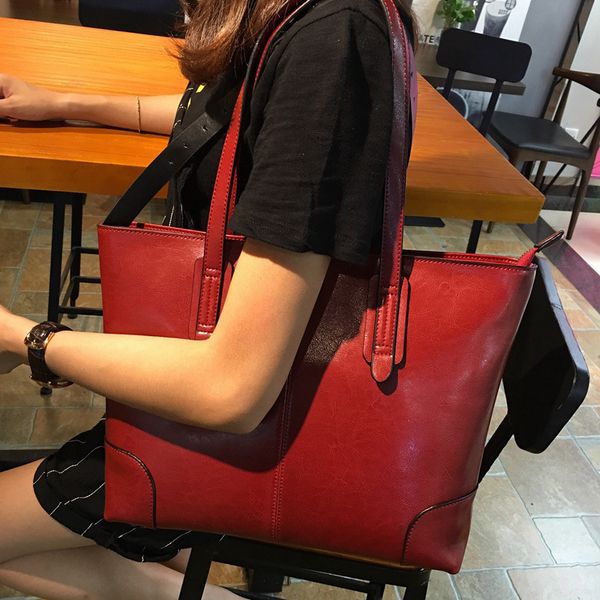 messenger bags messenger bags2021 cowhide multi color optional trend large capacity women's portable shoulder bag
messenger bags messenger bags2021 cowhide multi color optional trend large capacity women's portable shoulder bag