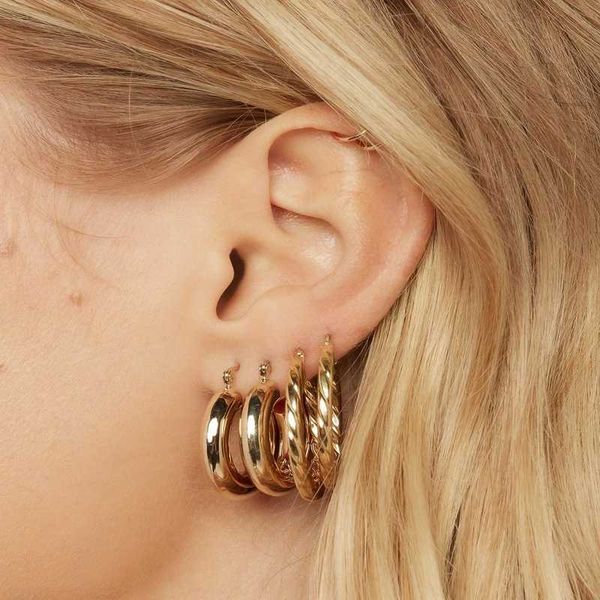 hoop & huggie classic fashion and personality exaggerated gold metal color preserving women's 2 pairs set of earrings, Golden;silver
hoop & huggie classic fashion and personality exaggerated gold metal color preserving women's 2 pairs set of earrings, Golden;silver