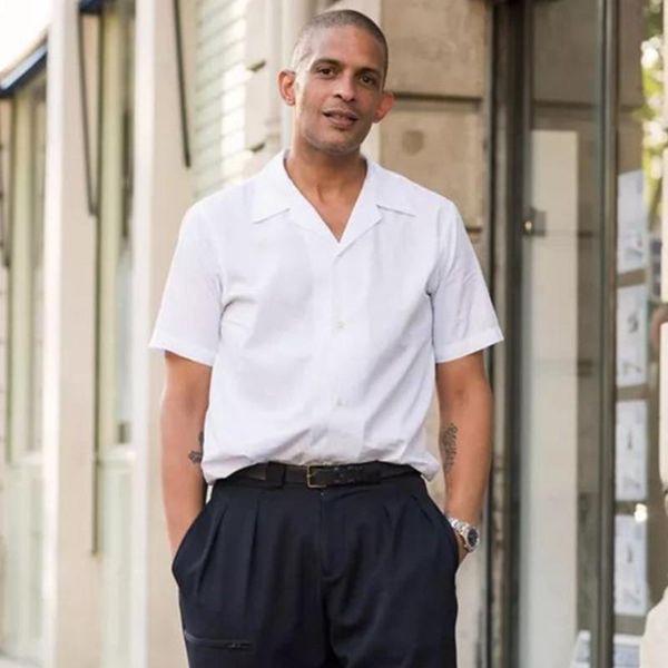 men's dress shirts summer half sleeve shirt fashion casual no iron cuban collar white short, White;black
men's dress shirts summer half sleeve shirt fashion casual no iron cuban collar white short, White;black