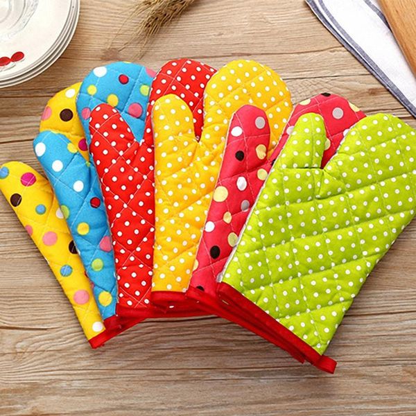 color thick heat insulation microwave oven mitts special baking gloves kitchen skid resistance high temperature anti
color thick heat insulation microwave oven mitts special baking gloves kitchen skid resistance high temperature anti