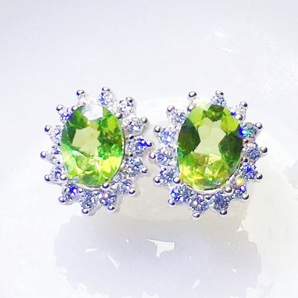 stud natural real green peridot luxury earring 7*9mm 2ct*2pcs gemstone 925 sterling silver per jewelry fine x21689, Golden;silver
stud natural real green peridot luxury earring 7*9mm 2ct*2pcs gemstone 925 sterling silver per jewelry fine x21689, Golden;silver