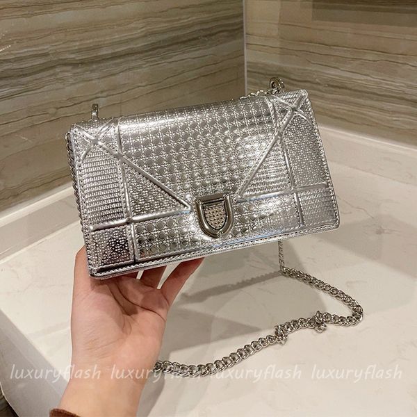 women crossbody shoulder bags high-quality shield design luxury chain all-match 21ss winter urban casual purses 3 color flip hanbags
women crossbody shoulder bags high-quality shield design luxury chain all-match 21ss winter urban casual purses 3 color flip hanbags