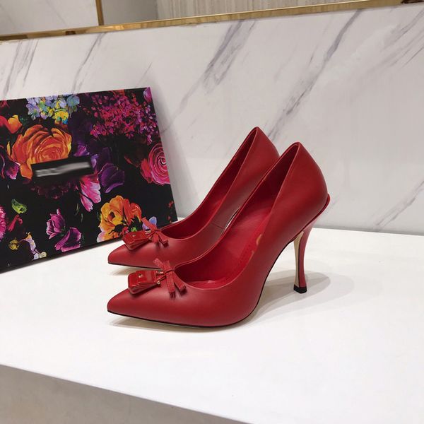 2021 good quality fashion women luxurys designers shoes designer sandals womens luxury high heels sandal dress shoess with box size 35-41 -h, Black
2021 good quality fashion women luxurys designers shoes designer sandals womens luxury high heels sandal dress shoess with box size 35-41 -h, Black