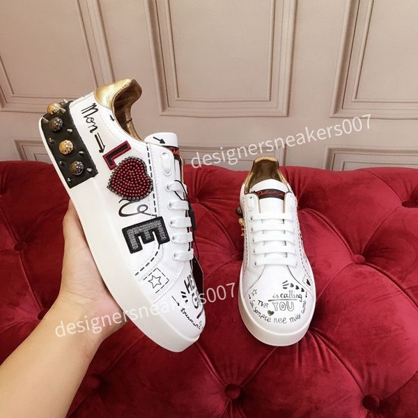 2022 r luxury boots sneaker men women reflective casual shoes party velvet calfskin mixed fiber quality sheepskin colors joint size 34-45, Black
2022 r luxury boots sneaker men women reflective casual shoes party velvet calfskin mixed fiber quality sheepskin colors joint size 34-45, Black