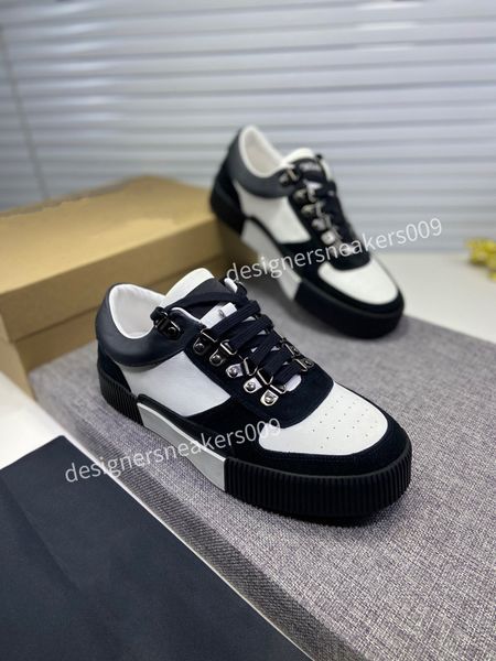 2022 new designer sneakers spikes flat trainer mens shoes black sneakers casual outdoor trainer perfect quality 39-46 hx210303 
2022 new designer sneakers spikes flat trainer mens shoes black sneakers casual outdoor trainer perfect quality 39-46 hx210303