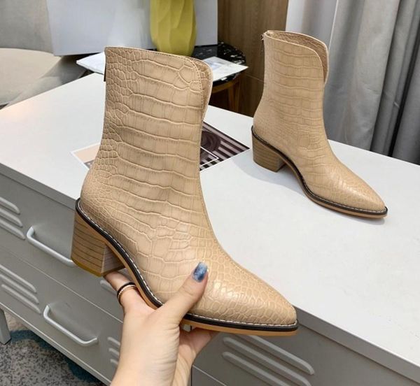 boots luxury designer woman ankle embossed genuine leather mid heel solid color comfortable pointed toe zapatos de mujer, Black 
boots luxury designer woman ankle embossed genuine leather mid heel solid color comfortable pointed toe zapatos de mujer, Black