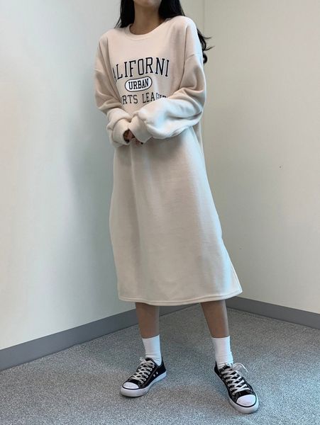 dazy letter graphic drop shoulder slit hem sweatshirt dress d7of#, White;black
dazy letter graphic drop shoulder slit hem sweatshirt dress d7of#, White;black