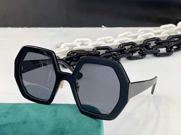summer sunglasses for men and women special chain style 0772 anti-ultraviolet retro plate plank full frame fashion eyeglasses random box, White;black
summer sunglasses for men and women special chain style 0772 anti-ultraviolet retro plate plank full frame fashion eyeglasses random box, White;black
