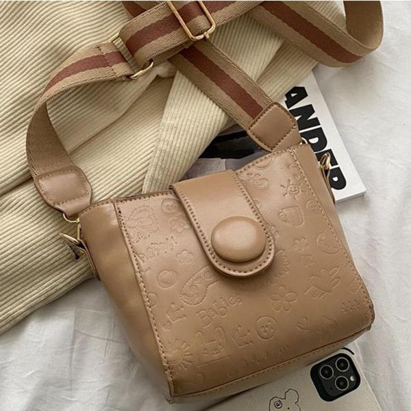 shoulder bags for female 2021 fashion bucket crossbody handbags wide strap large capacity retro messenger
shoulder bags for female 2021 fashion bucket crossbody handbags wide strap large capacity retro messenger