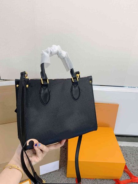 handbag branded crossbody mini luxurys bags designer tote bag shoulder_bag female luxury classical oblique cross one shoulder embossing pu
handbag branded crossbody mini luxurys bags designer tote bag shoulder_bag female luxury classical oblique cross one shoulder embossing pu