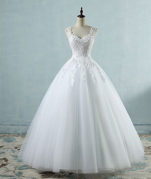 2021 pearls beaded a line wedding dresses bridal gowns floor length backless lace bride dress formal wear v neck sleeveless vestidos, White
2021 pearls beaded a line wedding dresses bridal gowns floor length backless lace bride dress formal wear v neck sleeveless vestidos, White