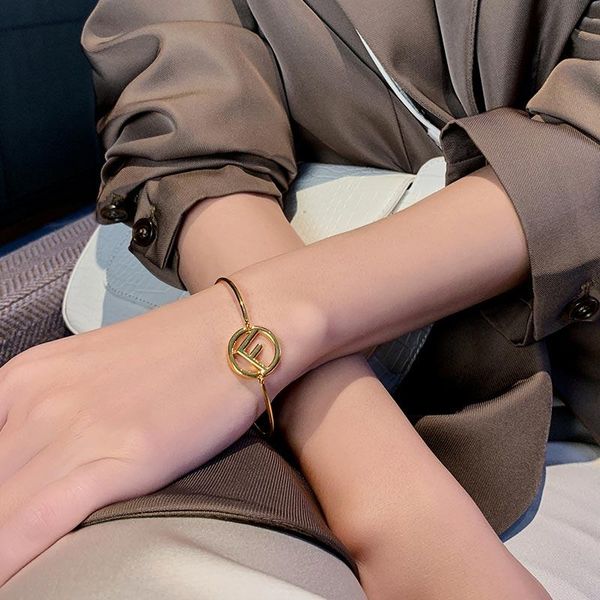 link, chain light luxury f letter girlfriends bracelet simple ins special-interest design fashion korean style internet, Black
link, chain light luxury f letter girlfriends bracelet simple ins special-interest design fashion korean style internet, Black