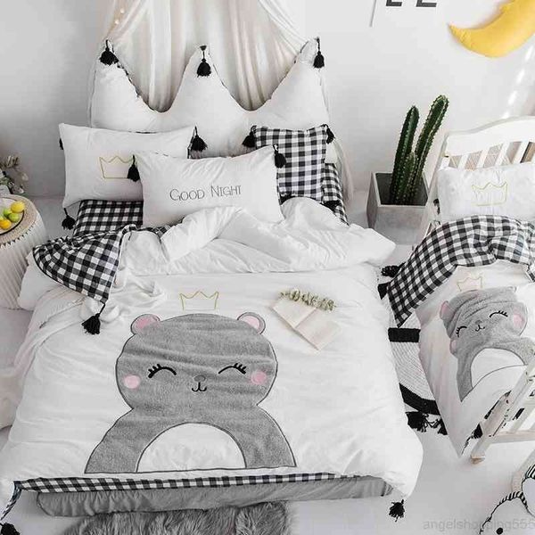 white blue cartoon cute sets 100%cotton king size girls kids bedding soft bed/fit sheet duvet cover set
white blue cartoon cute sets 100%cotton king size girls kids bedding soft bed/fit sheet duvet cover set