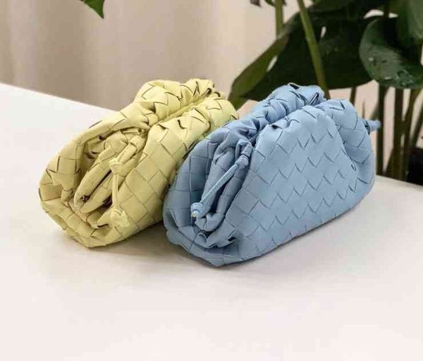 factory ven cowhide women's bag fashionable leather pleated versatile foreign style one shoulder hand holding cloud luxuryss designerss
factory ven cowhide women's bag fashionable leather pleated versatile foreign style one shoulder hand holding cloud luxuryss designerss