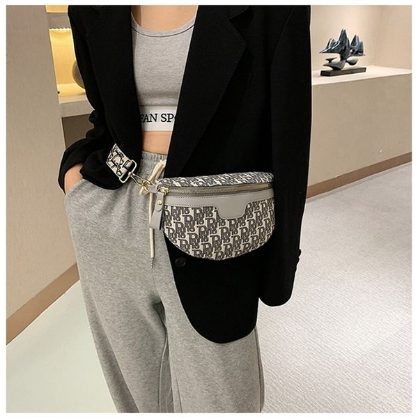 sale 90% off women's bag new korean version chest bag fashion embroidery jacquard messenger foreign style single shoulder women's
sale 90% off women's bag new korean version chest bag fashion embroidery jacquard messenger foreign style single shoulder women's