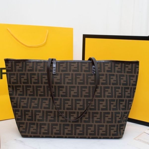 latest bag, star's ins2021's one shoulder messenger handbag, super capacity, versatile
latest bag, star's ins2021's one shoulder messenger handbag, super capacity, versatile
