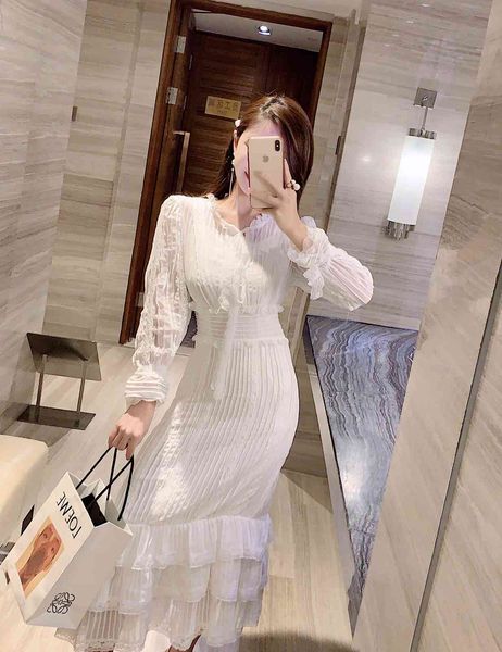 casual dresses fashion designer runway women's lace splicing mesh layered ruffle cake elegant flare sleeve pleated holiday midi zt, Black;gray
casual dresses fashion designer runway women's lace splicing mesh layered ruffle cake elegant flare sleeve pleated holiday midi zt, Black;gray
