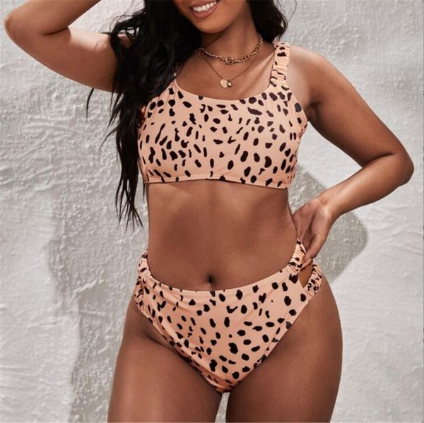 women's swimwear one shoulder off bikini ruffled swimsuit women lace up sweet bathing suit floral biquini brazilian 2021, White;black
women's swimwear one shoulder off bikini ruffled swimsuit women lace up sweet bathing suit floral biquini brazilian 2021, White;black