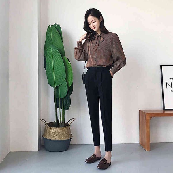 summer women's pants capris large size pecil high waist classic women harem office suit casual trousers 210428, Black;white
summer women's pants capris large size pecil high waist classic women harem office suit casual trousers 210428, Black;white