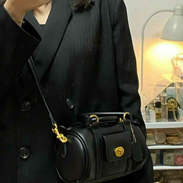 fashion brand telfar bag popular bloger women shoulder casual pu leather square handbag celebrity shopper luxury
fashion brand telfar bag popular bloger women shoulder casual pu leather square handbag celebrity shopper luxury