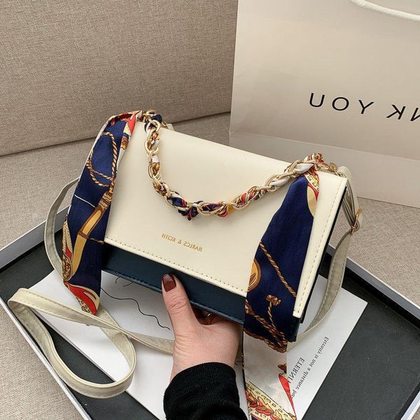 shoulder bags selling one-shoulder handbags 2021 trend fashion ladies messenger bag silk scarf chain portable small square women
shoulder bags selling one-shoulder handbags 2021 trend fashion ladies messenger bag silk scarf chain portable small square women