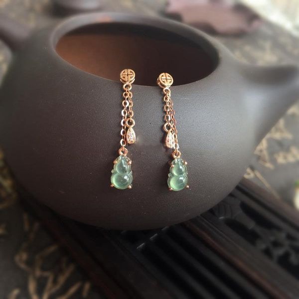 dangle & chandelier designer rough design natural high chalcedony gourd egg round earrings retro light luxury charm ladies brand silver
dangle & chandelier designer rough design natural high chalcedony gourd egg round earrings retro light luxury charm ladies brand silver