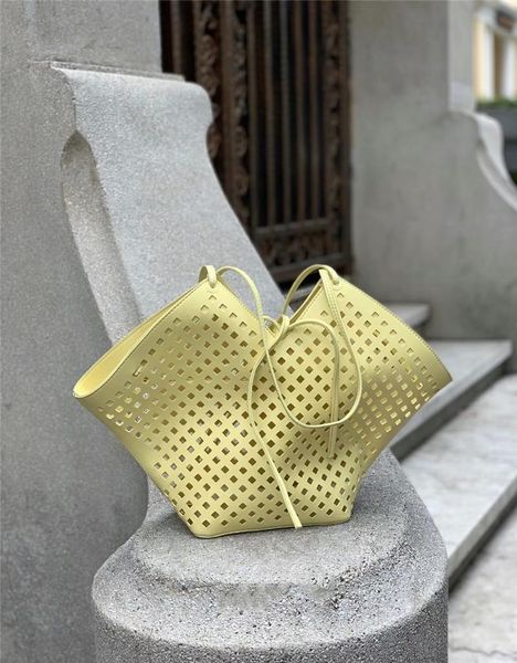 evening bags niche design woven bag 2021 women bucket large capacity basket hollow out composite luxury
evening bags niche design woven bag 2021 women bucket large capacity basket hollow out composite luxury