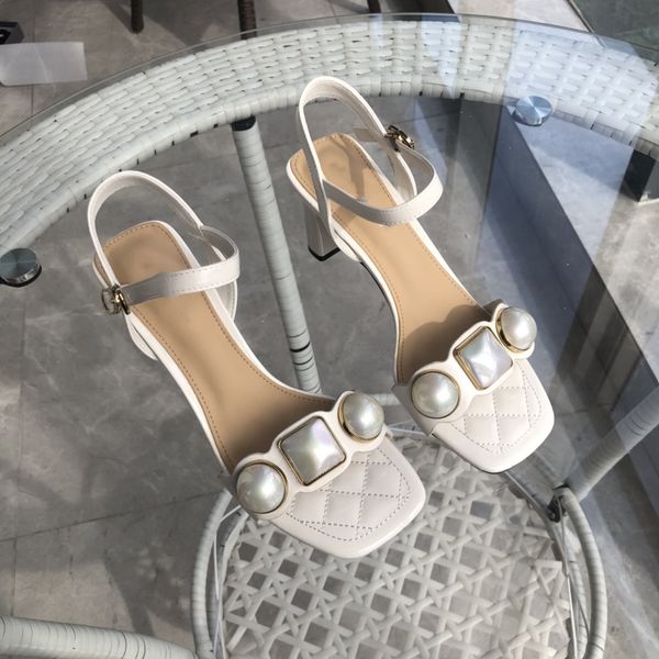 ladies sandals new cow patent leather pearl buckle word with square toe thick heel temperament women's shoes, Black
ladies sandals new cow patent leather pearl buckle word with square toe thick heel temperament women's shoes, Black