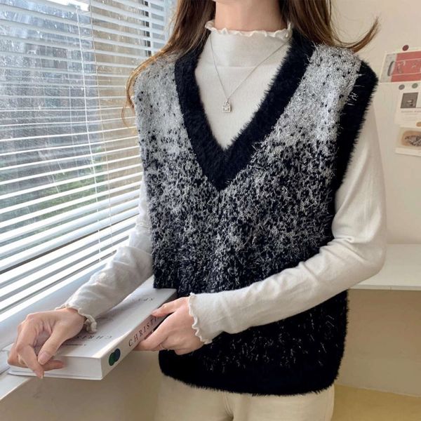 autumn winter vest women's loose v-neck knitted sweater sleeveless waistcoat, White
autumn winter vest women's loose v-neck knitted sweater sleeveless waistcoat, White
