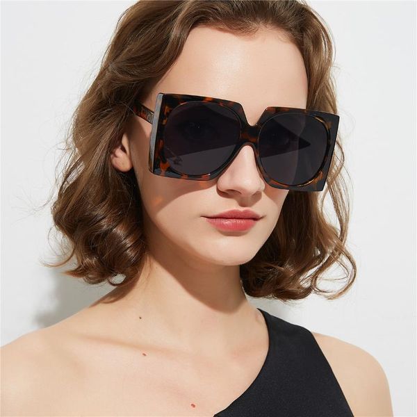 sunglasses oversize for woman retro square frame sun glasses eyewear inside round outside, White;black
sunglasses oversize for woman retro square frame sun glasses eyewear inside round outside, White;black