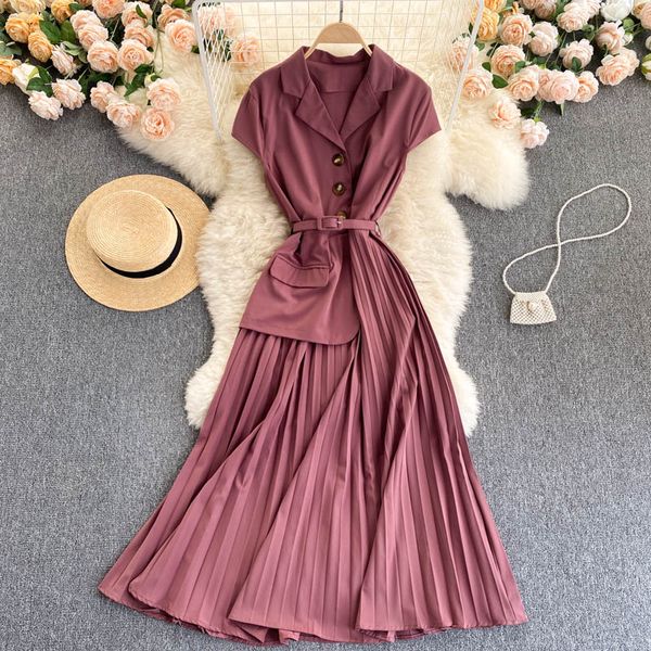 summer vintage single breasted pleated long dress women casual notched collar high waist female vestidos with sashes 2021 new, Black;gray
summer vintage single breasted pleated long dress women casual notched collar high waist female vestidos with sashes 2021 new, Black;gray