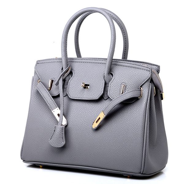 new style litchi pattern bag one shoulder slant cross hand fashion women's red bridal
new style litchi pattern bag one shoulder slant cross hand fashion women's red bridal