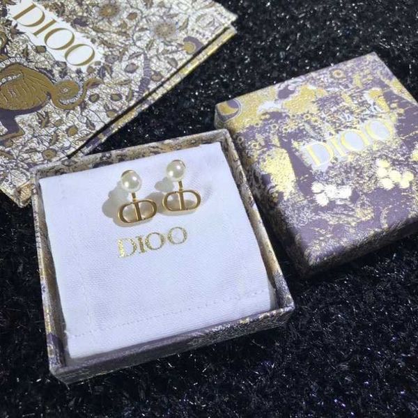 d family / dijia 2020 new classic cd pearl earrings selected brass 925 silver needle, Golden
d family / dijia 2020 new classic cd pearl earrings selected brass 925 silver needle, Golden